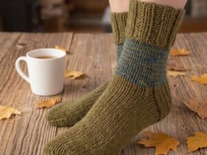 Hand Knit Women Wool Socks Bracken