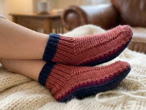 Hand-Knitted Wool Slippers – Cozy Rust & Black House Shoes